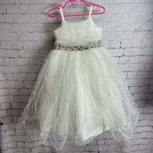 Chantilly Place size 2T ivory white flower girl dress